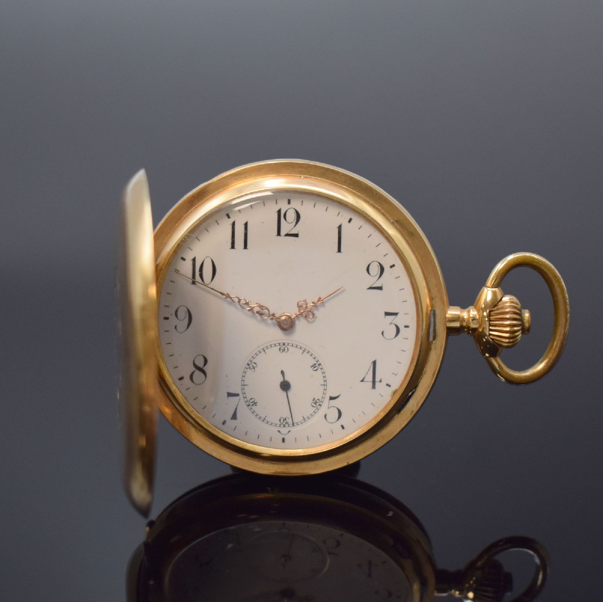 Null 14k yellow gold hunting cased pocket watch, Switzerland around 1910, 3-cove&hellip;