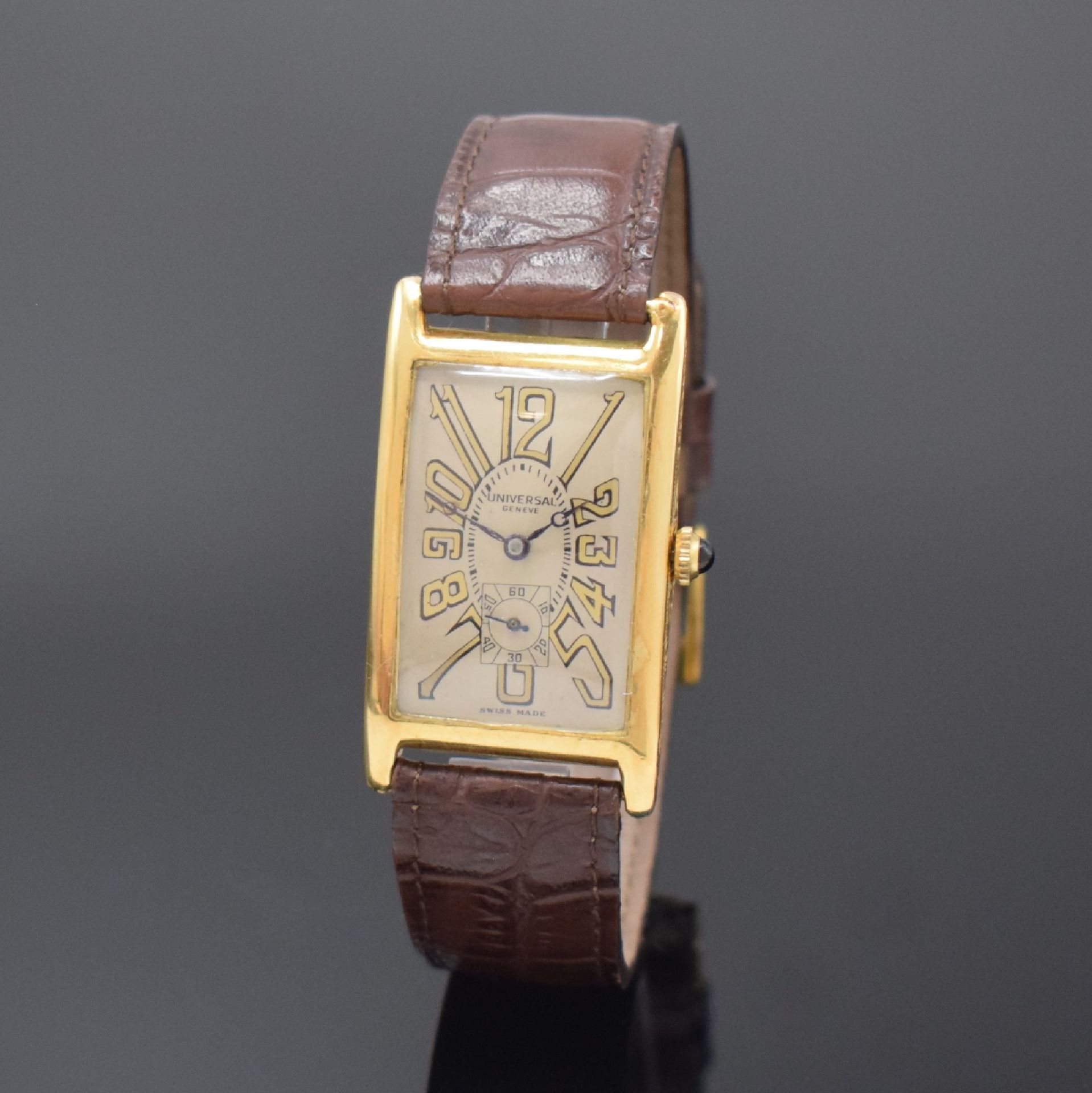 Null UNIVERSAL GENEVE big rectangular wristwatch in 18k yellow gold, Switzerland&hellip;