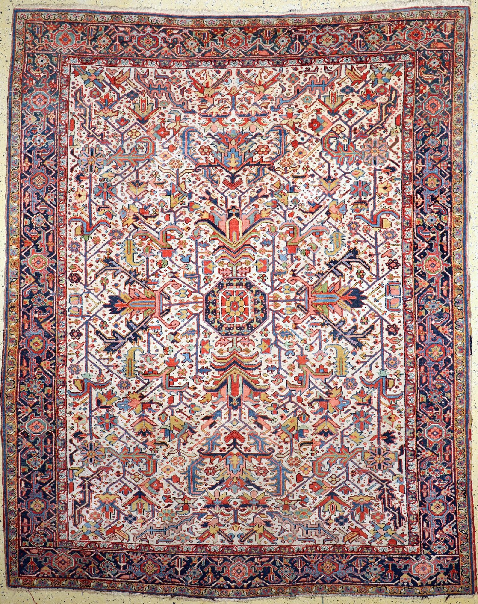 Null Heriz old, Persia, around 1940, wool on cotton, approx. 330 x 262 cm, condi&hellip;