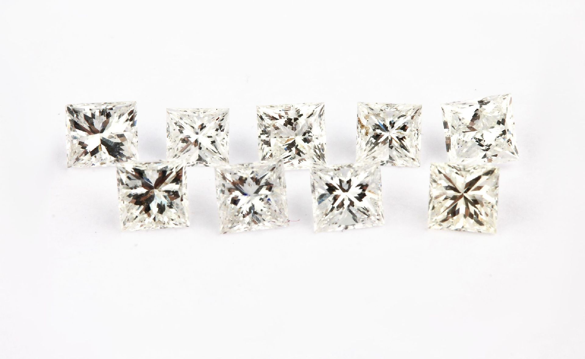 Null Lot 9 diamants libres en taille princesse, env. 2.24 ct blanc-blanc fin/si-&hellip;