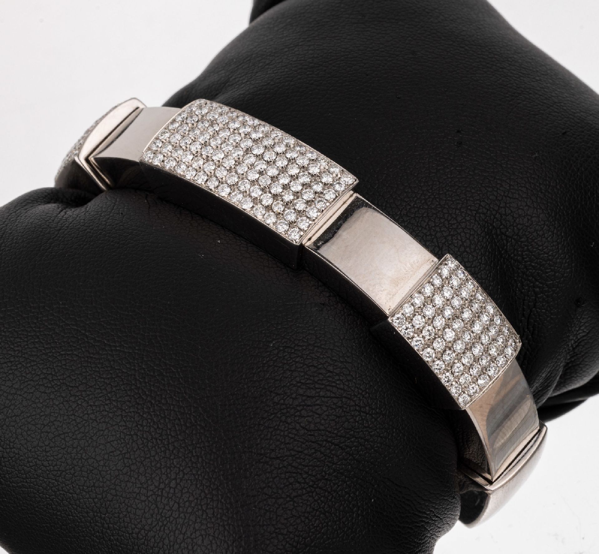 Null Bracelet en diamant en or 18 ct, WG 750/000, 210 diamants env. 2.50 ct blan&hellip;