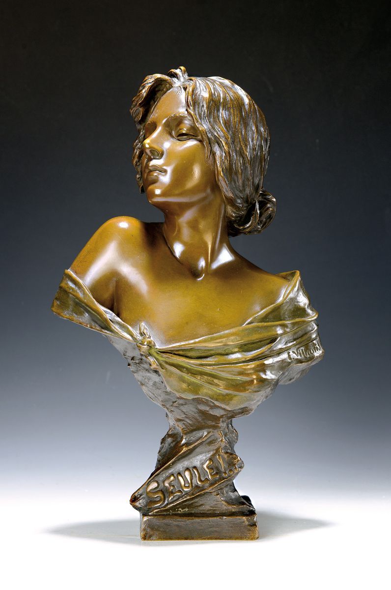 Null Figure en bronze 'Seule !' d'Emmanuel Villanis (1858-1914), figure typique &hellip;