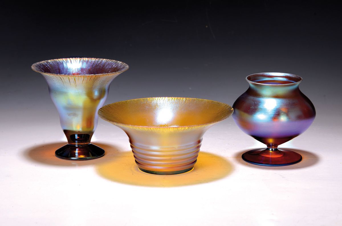 Null 3 vases Myra, WMF, milieu du 20e s., verre incolore ou ambré, couche d'iris&hellip;