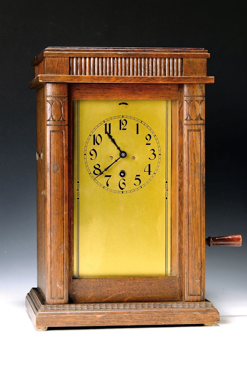 Null Rare horloge de table dite 'parlante', Bernhard Hiller, mouvement Gustav Be&hellip;