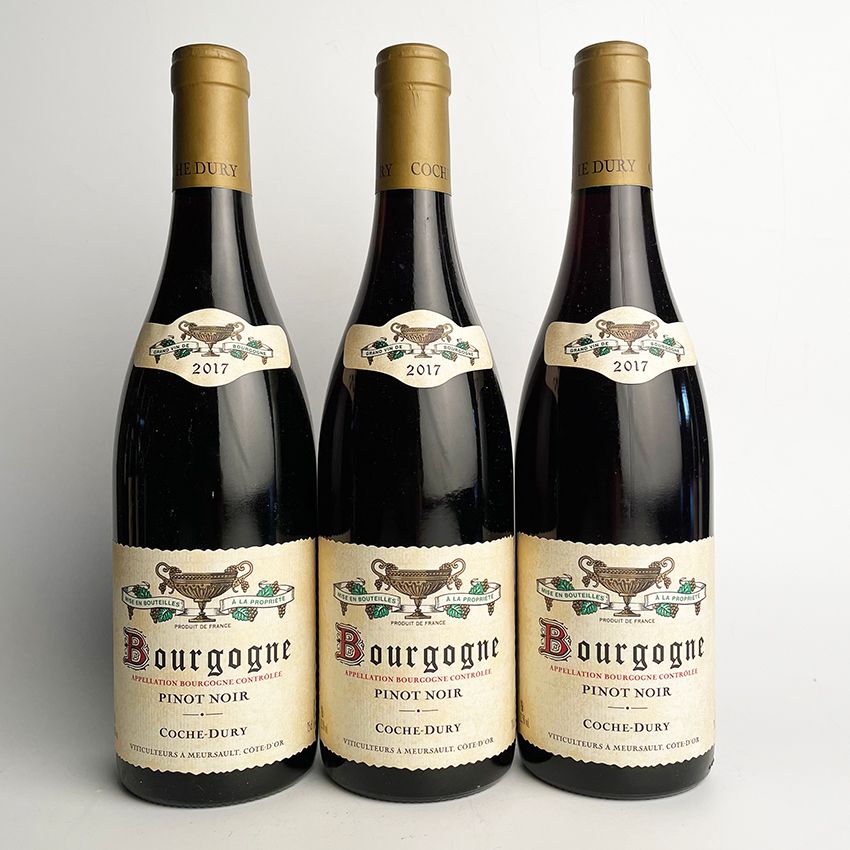 Null 3 bouteilles 2017 Bourgogne Rouge, Coche-Dury - 3x étiquette légèrement tac&hellip;