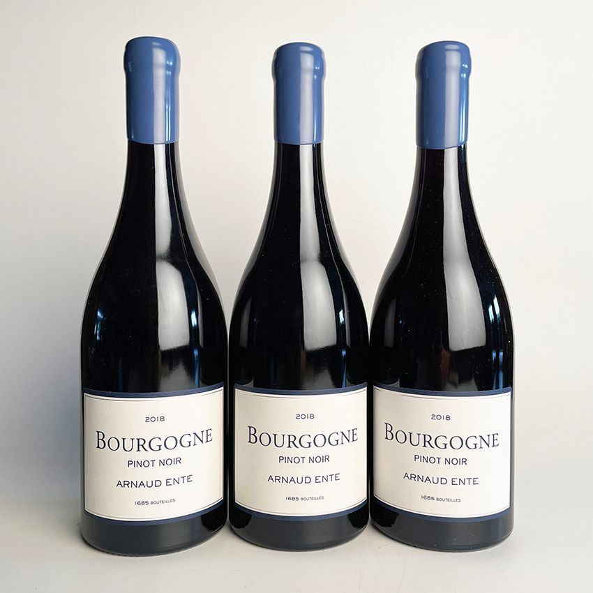 Null 3 bouteilles Bourgogne Rouge 2018, Arnaud Ente - 3x étiquette légèrement ta&hellip;