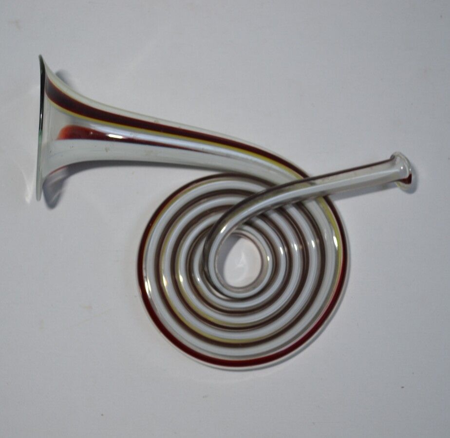 Null COR in translucent blown glass with coloured bands

L.: 25 cm