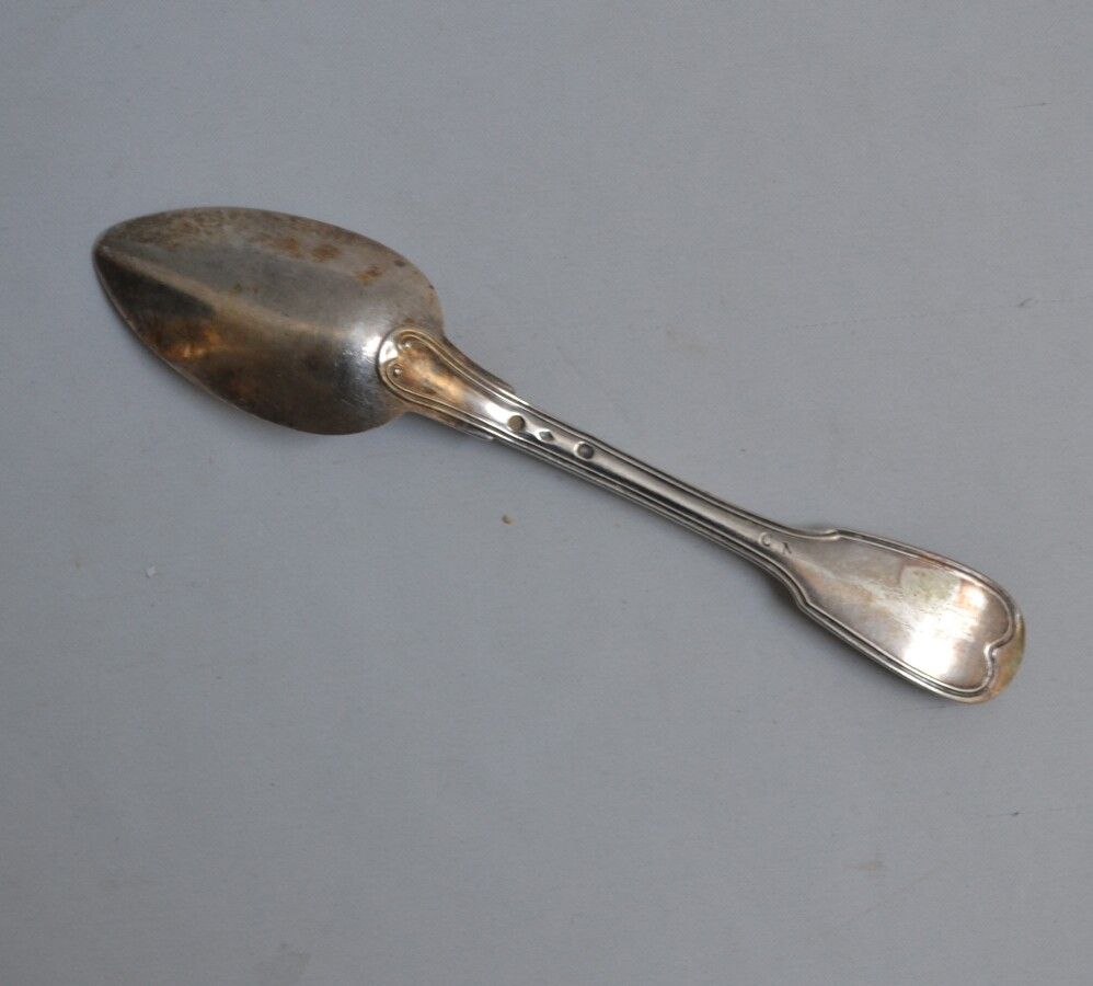 Null Silver spoon, filets model

Paris, 1819-1838

Weight: 90 gr