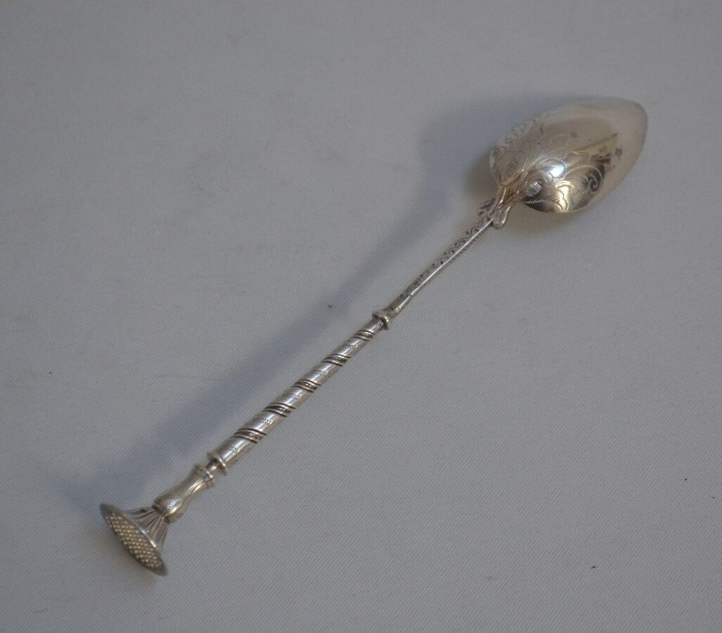 Null Silber SIROP SPOON

Minerva

L.: 18 cm Gewicht: 32 gr