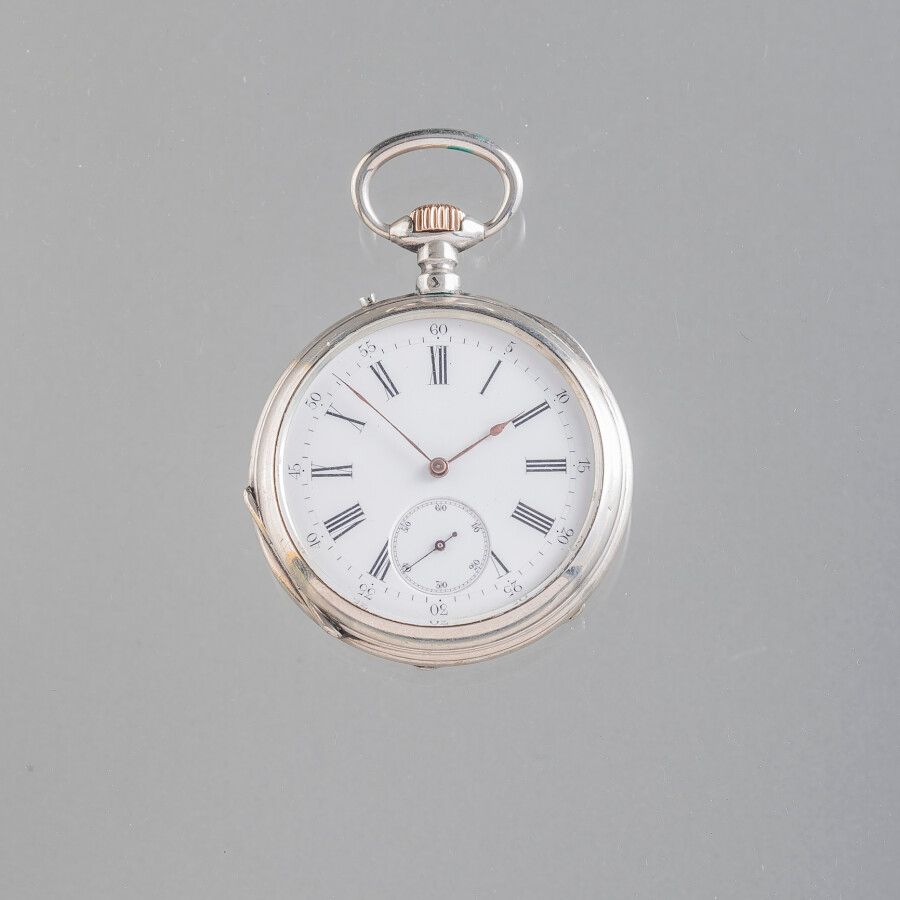 Null RELOJ de plata, esfera de esmalte blanco con números romanos para las horas&hellip;