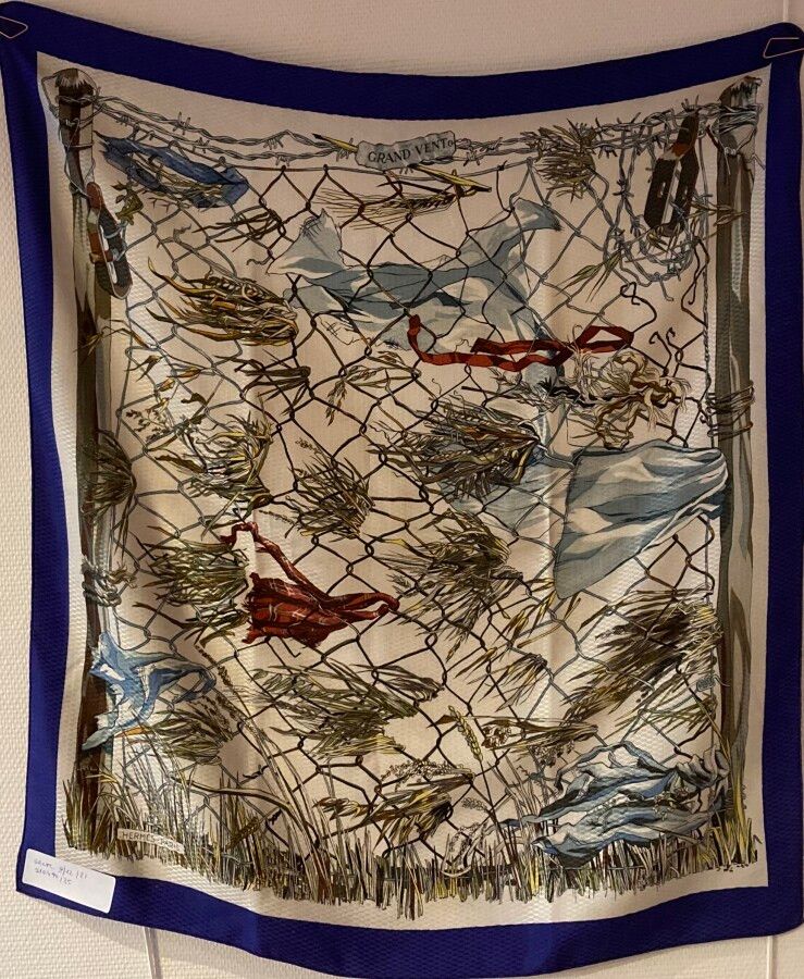Null HERMES巴黎

Marie-Françoise HERON的 "Grand vent"，1965年第一版。

方形的大马士革丝绸印刷品。

90 &hellip;
