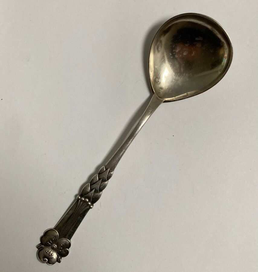 Null Silver serving spoon

Denmark, 1907

Goldsmith: L. BERTH

L.: 21.5 cm Weigh&hellip;