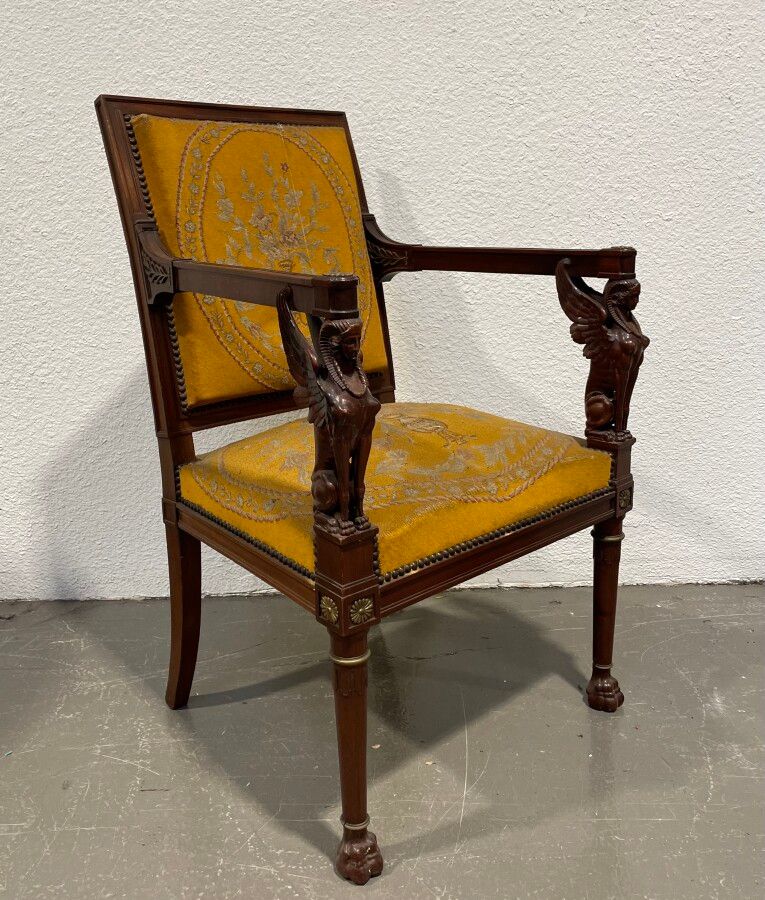 Null Carved and molded mahogany armchair, the uprights decorated with winged sph&hellip;