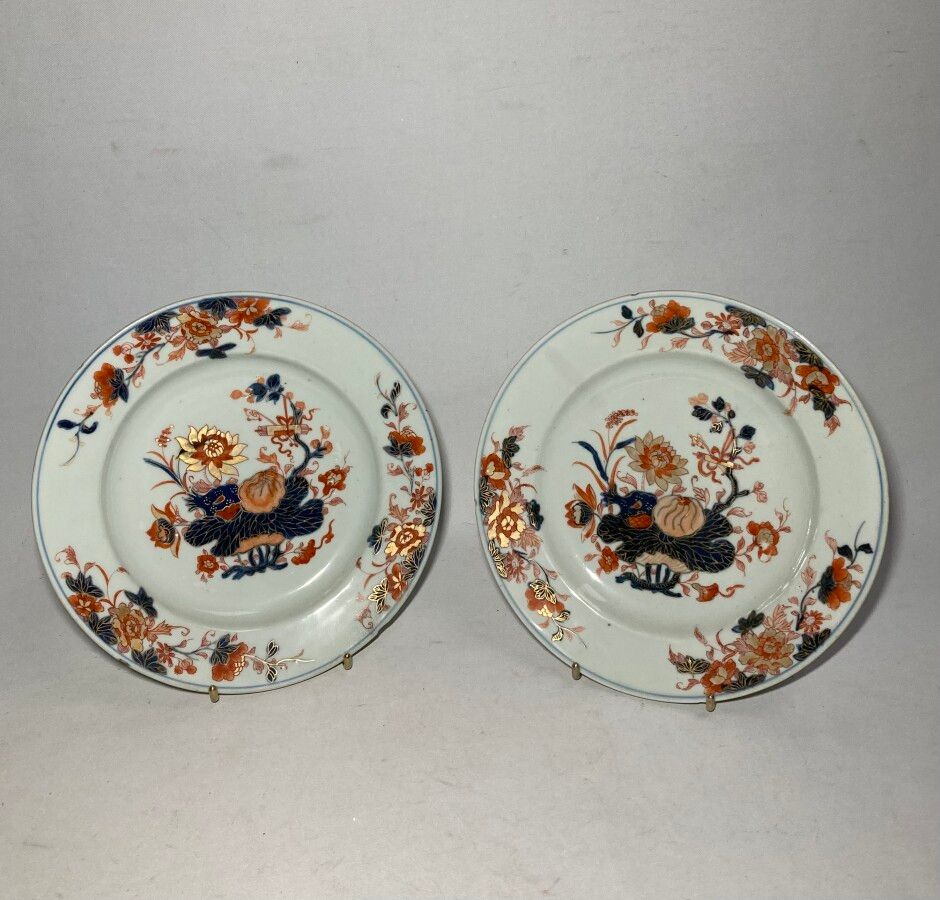 Null CHINA

Pair of round porcelain plates with Imari decoration

18th century

&hellip;