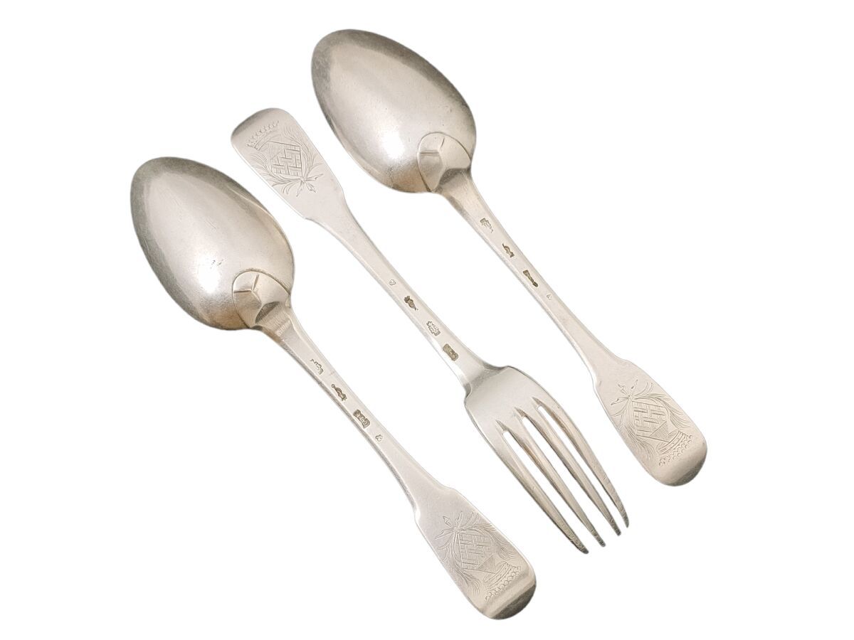 Null Set of two silver SPoons and a FOURCHETTE, uniplat model, engraved with a c&hellip;