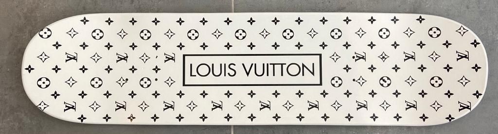 J.Tobb plasticien Belge (né en 1953) Louis Vuitton (Whi…
