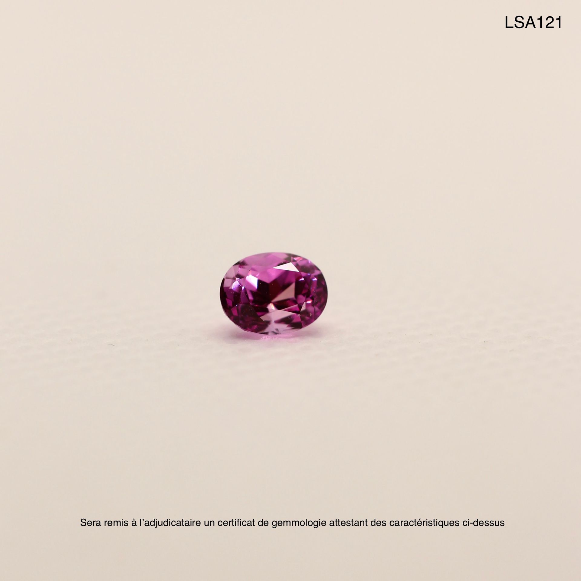 SAPHIRS TAILLÉS 拍品编号：LSA121

原产地: 马达加斯加

治疗: Ø

颜色：粉红色

形状: 椭圆形

尺寸：5.7mm x 4.4m&hellip;