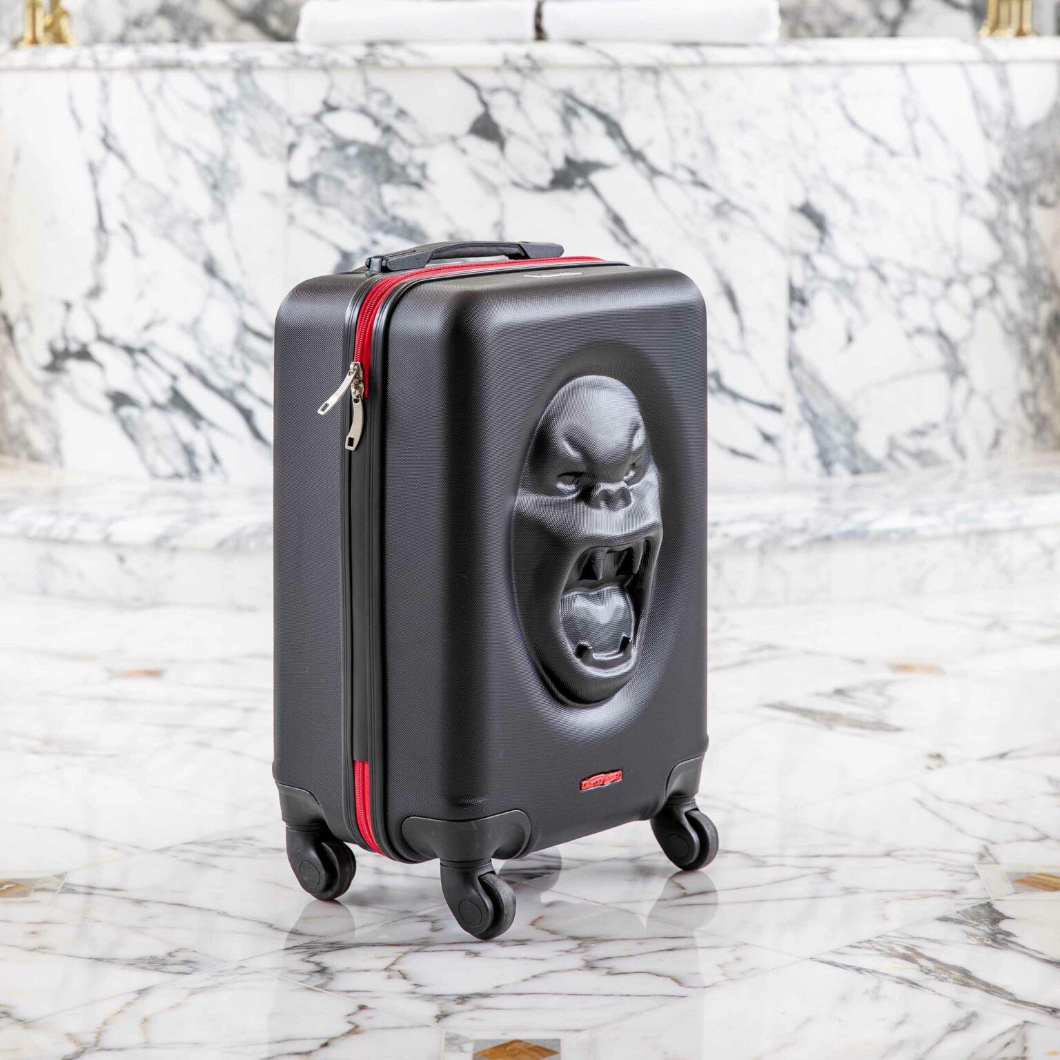 Richard Orlinski Kong Kase行李箱，2020年

限量版

由法国艺术家理查德-奥林斯基设计的Kong Kase旅行箱具有独特的创新设计&hellip;