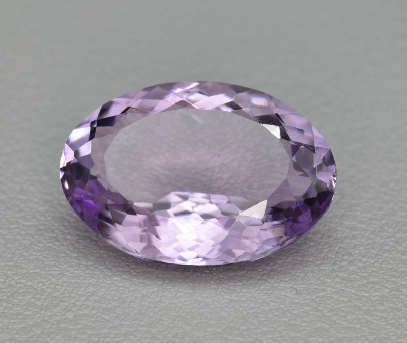 AMETHYSTE - 8.51 Cts - BOLIVIE - 天然紫水晶 - 产自玻利维亚 - 8.51克拉 - 紫色 - 非常精细的切割 - 纯正的VVS&hellip;