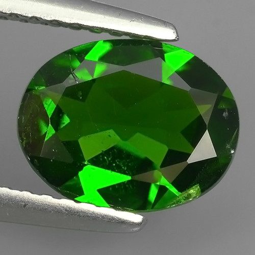 DIOPSIDE - 1.83 Cts - RUSSIE 天然钻石 - 产地：俄罗斯 - 1.873克拉 - 颜色：森林绿 - 椭圆形切割 - 纯度：VS - &hellip;