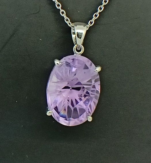 PENDENTIF ARGENT FIN RODHIE AVEC AMETHYSTE 18.40 Cts - avec Certificat GFCO Labo&hellip;