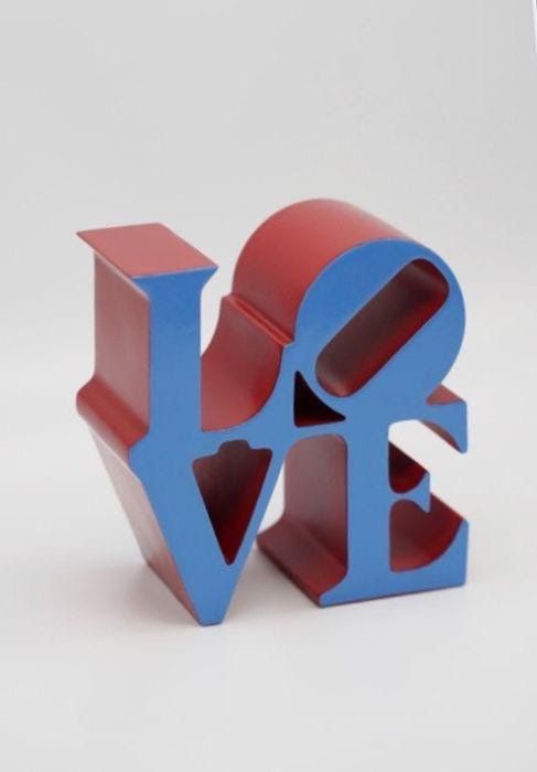 Robert INDIANA (d'après) Title: LOVE (Blue)

Edition: 500

Numbered under the ba&hellip;