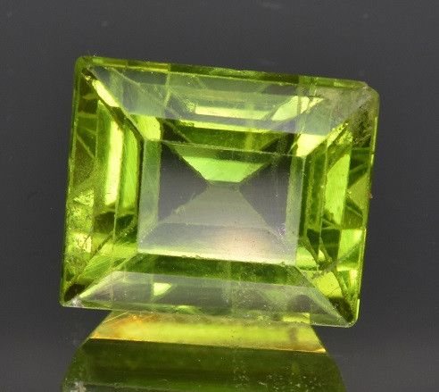 PERIDOT 5.60CT- HIMALAYA 来自喜马拉雅的天然橄榄石

 - 重量5.60克拉

 - 尺寸 长方形

 - 颜色 绿色

- 纯度SI
&hellip;