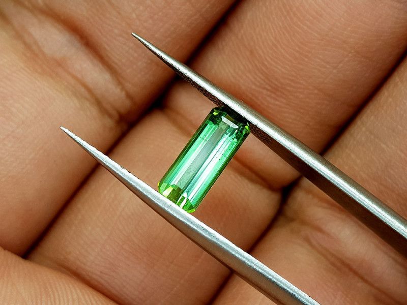 TOURMALINE 1.66 Cts -MOZAMBIQUE NATURAL TOURMALINE FROM MOZAMBIQUE

 - Weight 1.&hellip;