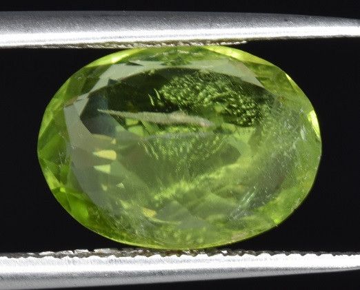 PERIDOT 3.57 CT- HIMALAYA 来自喜马拉雅的天然橄榄石

 - 重量3.57克拉

 - 尺寸 椭圆形

 - 颜色 强烈的黄绿色

- &hellip;