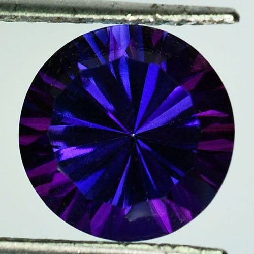 TOPAZE BLEU TANZANITE 7.37CT- BRESIL 来自巴西的天然黄宝石

 - 重量7.37克拉

 - 圆形尺寸

 - 颜色 蓝紫色&hellip;
