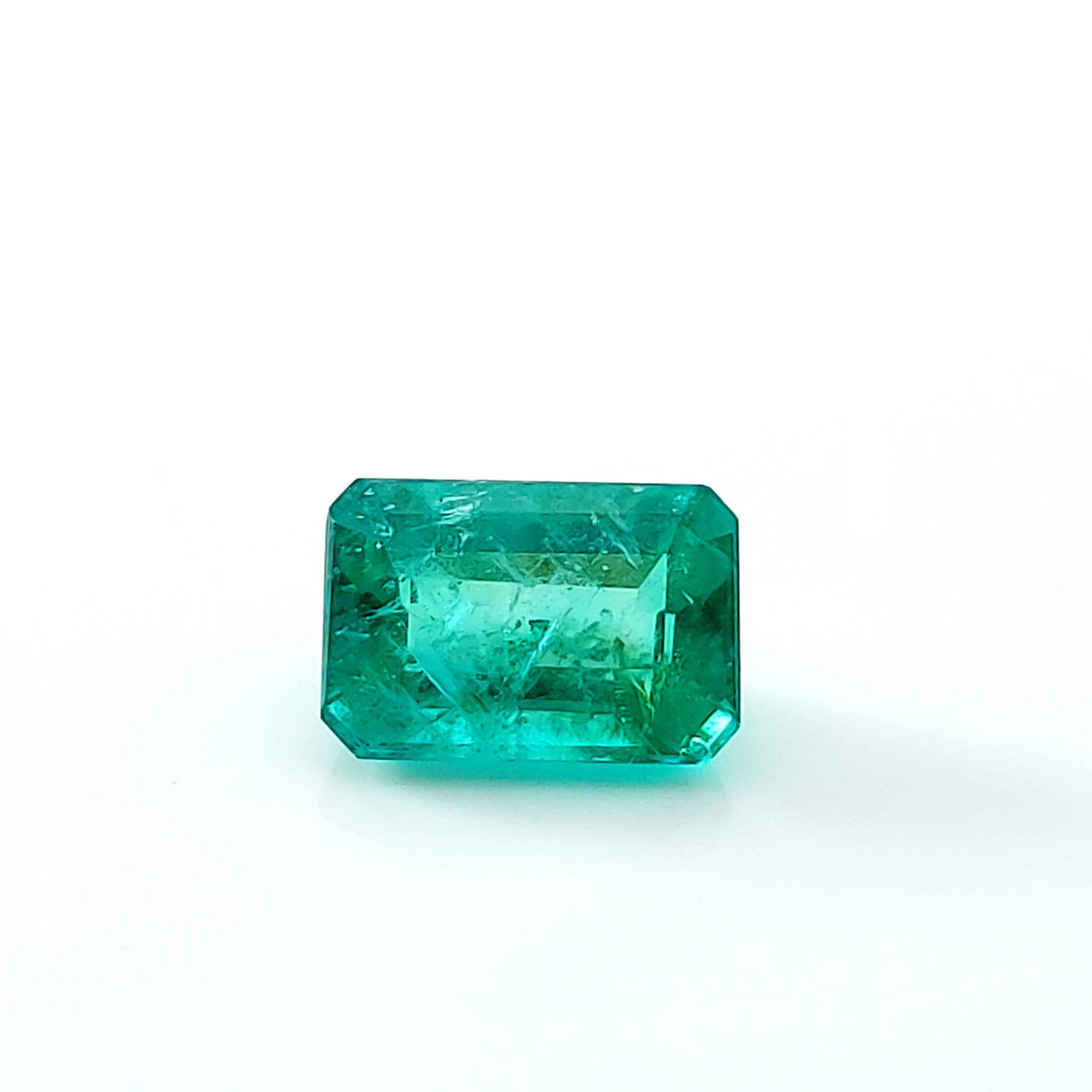 Emeraude Brésil – 1 ct EMERAUDE - Provenance Brésil - Couleur vert - Taille rect&hellip;