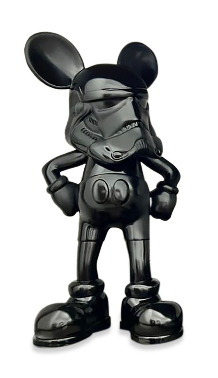 Charly Rocks (NÉ EN 1983) Mickey Trooper (Black)
Resin sculpture in glossy black&hellip;