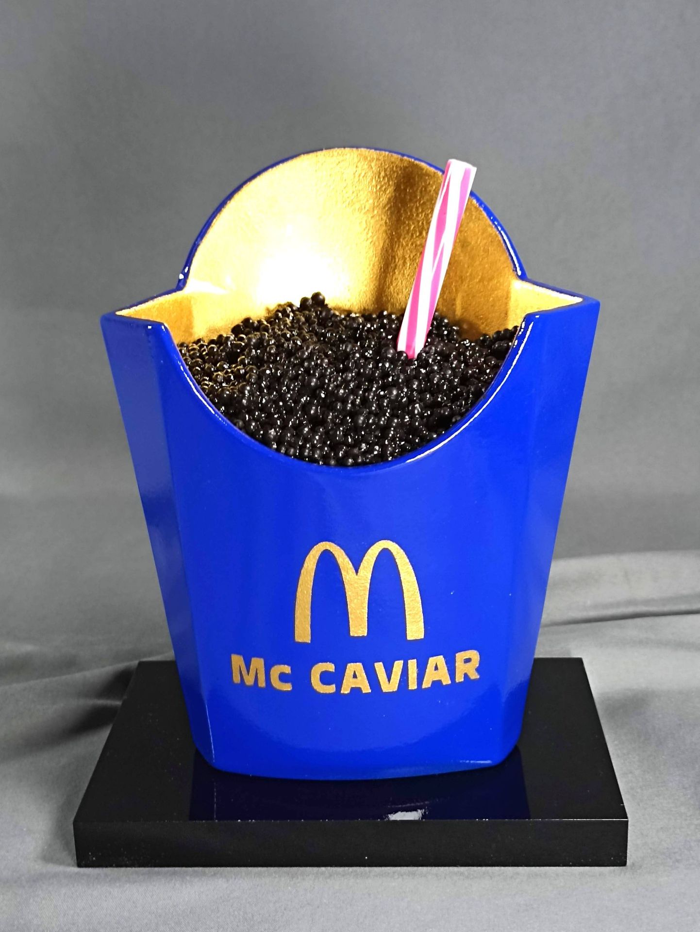 XTC MC CAVIAR 19CM GLOSSY BLUE - TURQUOISE STRAW 2/8
Large cone of Mc Caviar blu&hellip;