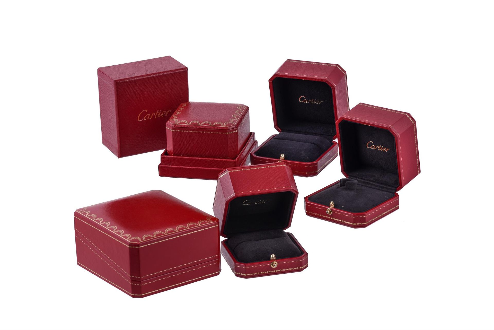 Cartier, five red leather boxes Cartier, fünf rote Lederschachteln, darunter: vi&hellip;