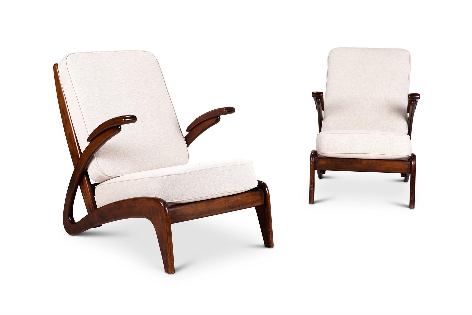 A PAIR OF BEECH ARMCHAIRS, LATE 20TH CENTURY PAIR OF BEECH ARMCHAIRSLATE 20TH CE&hellip;