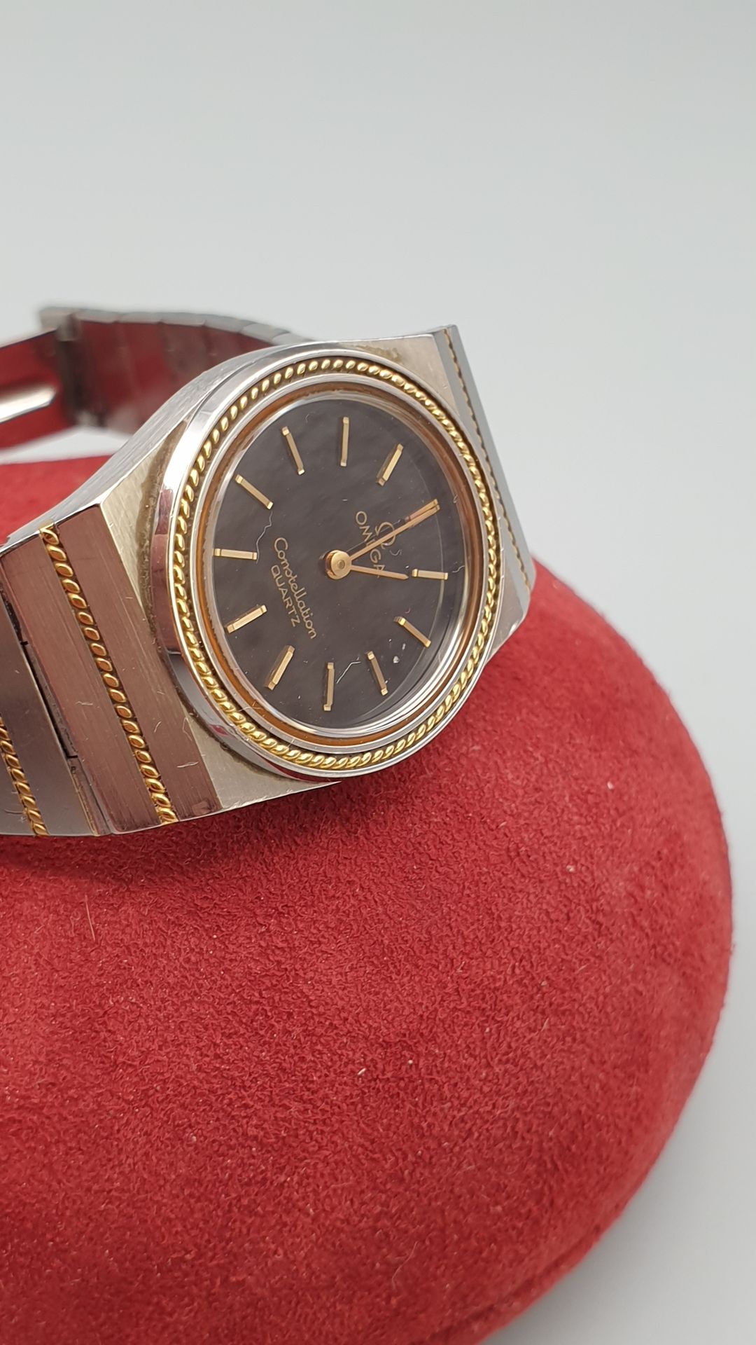 Null OMEGA Constellation ref.795.0803 vers 1978.

Elegante montre bracelet de da&hellip;