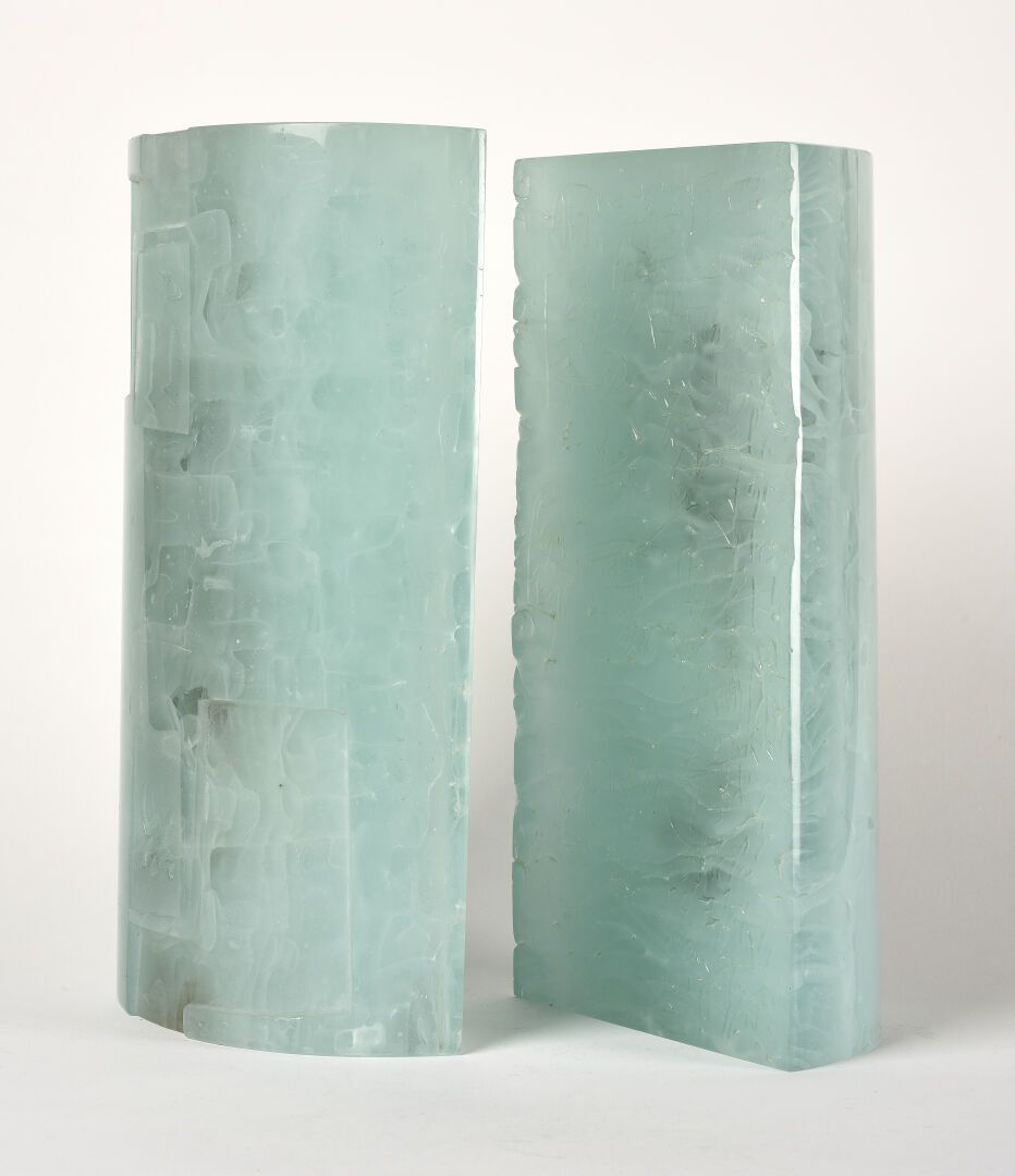 Jacki & Martine PERRIN (XX-XXI) 两件玻璃雕塑和雕刻的玻璃浆。

一张有签名，日期为2002年。

33,5 x 19,5厘米。
&hellip;
