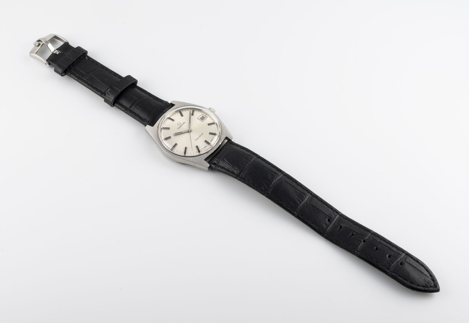 OMEGA Genève ref.136.041 vers 1972 Stainless steel wristwatch, brushed tonneau c&hellip;