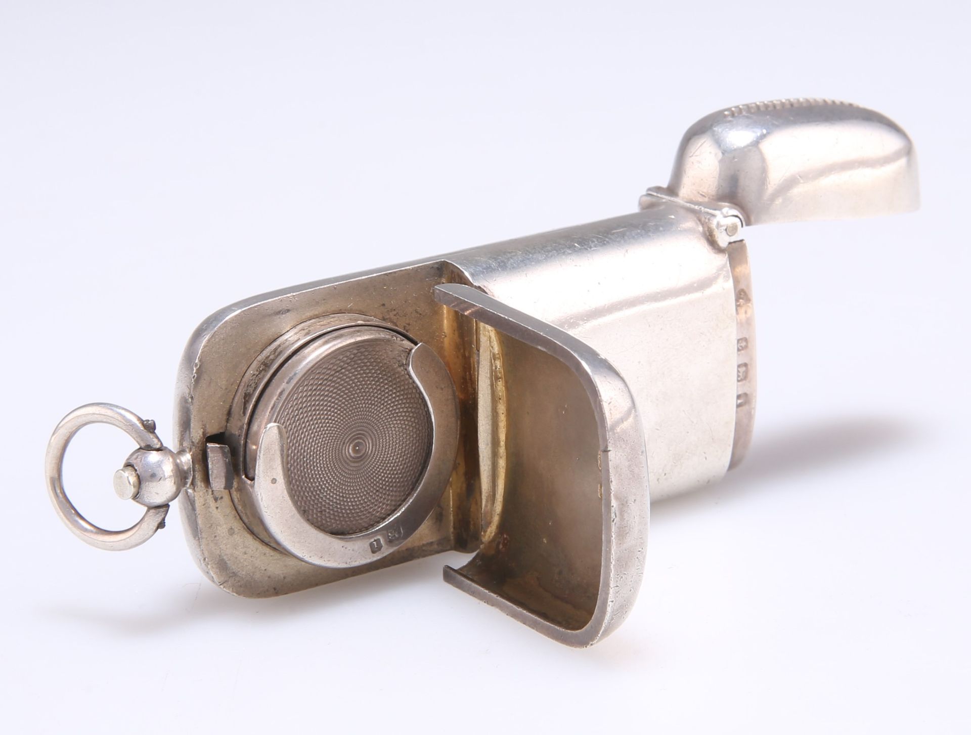Null 伯明翰1908年的爱德华银质主权和维斯塔盒组合，圆形的长方形，有两个弹簧盖，主权盒有按钮式的开口。8.5厘米，1.5金衡盎司200300120