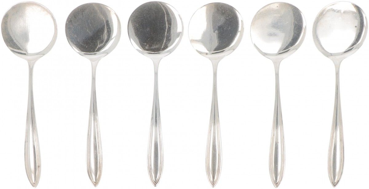 (6) piece set of ice cream spoons silver. Con bordi a filetto appuntiti. Paesi B&hellip;