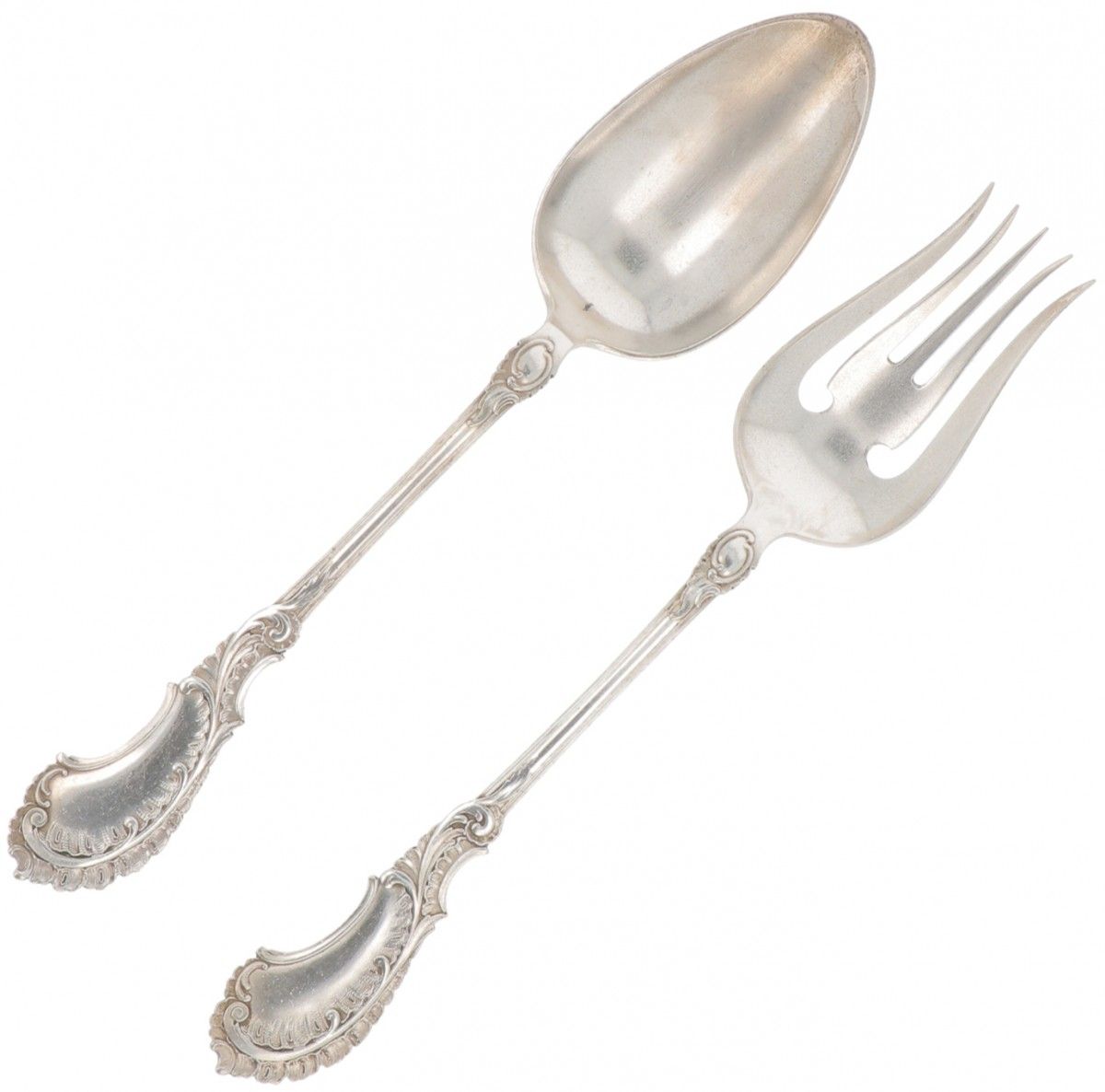 Salad servers silver. Adorned with molded floral decorations. Netherlands, Voors&hellip;