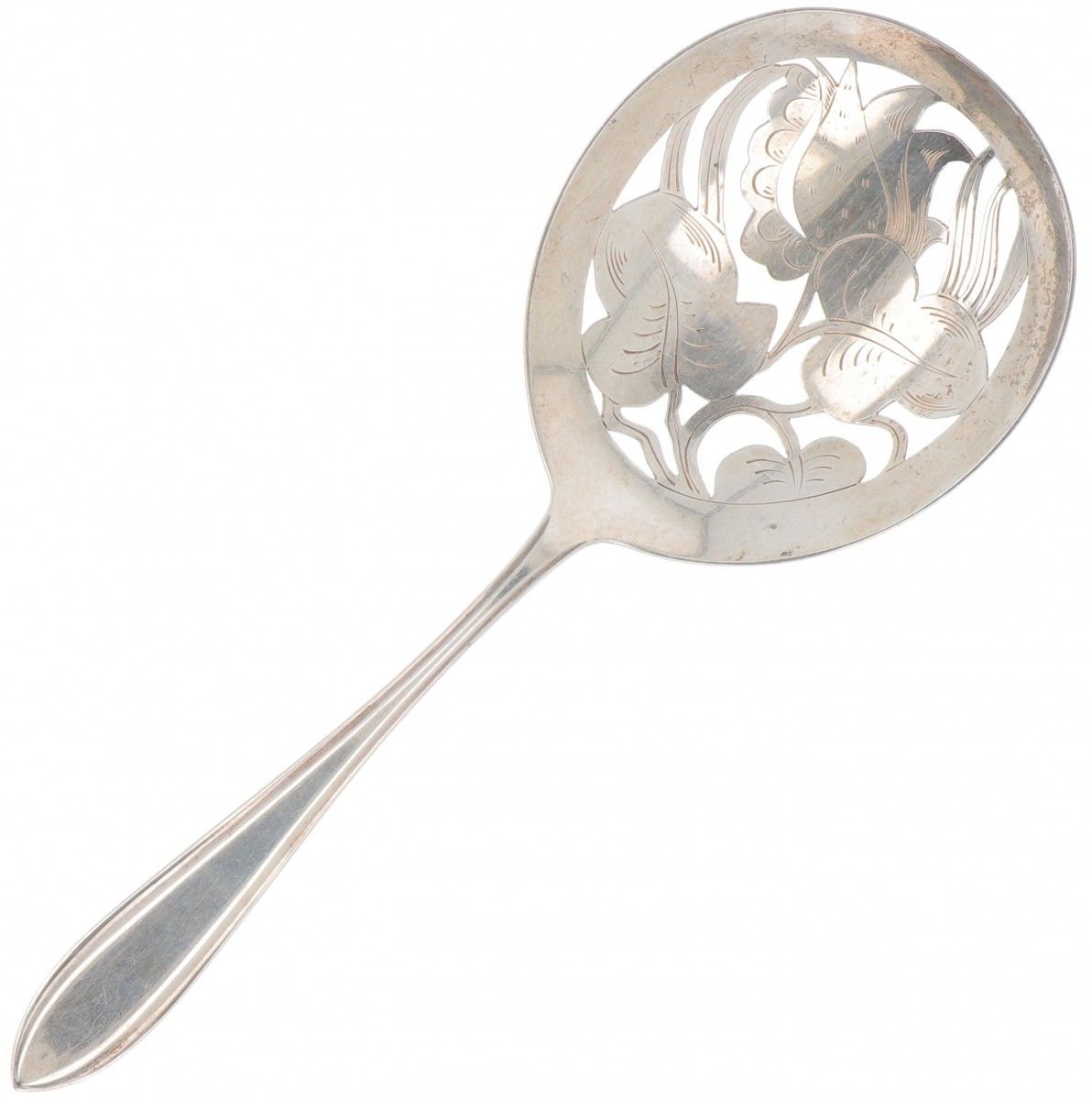 Wet fruit scoop "Dutch point fillet" silver. "Dutch point fillet"，有镂空的勺子和雕刻的装饰。荷&hellip;