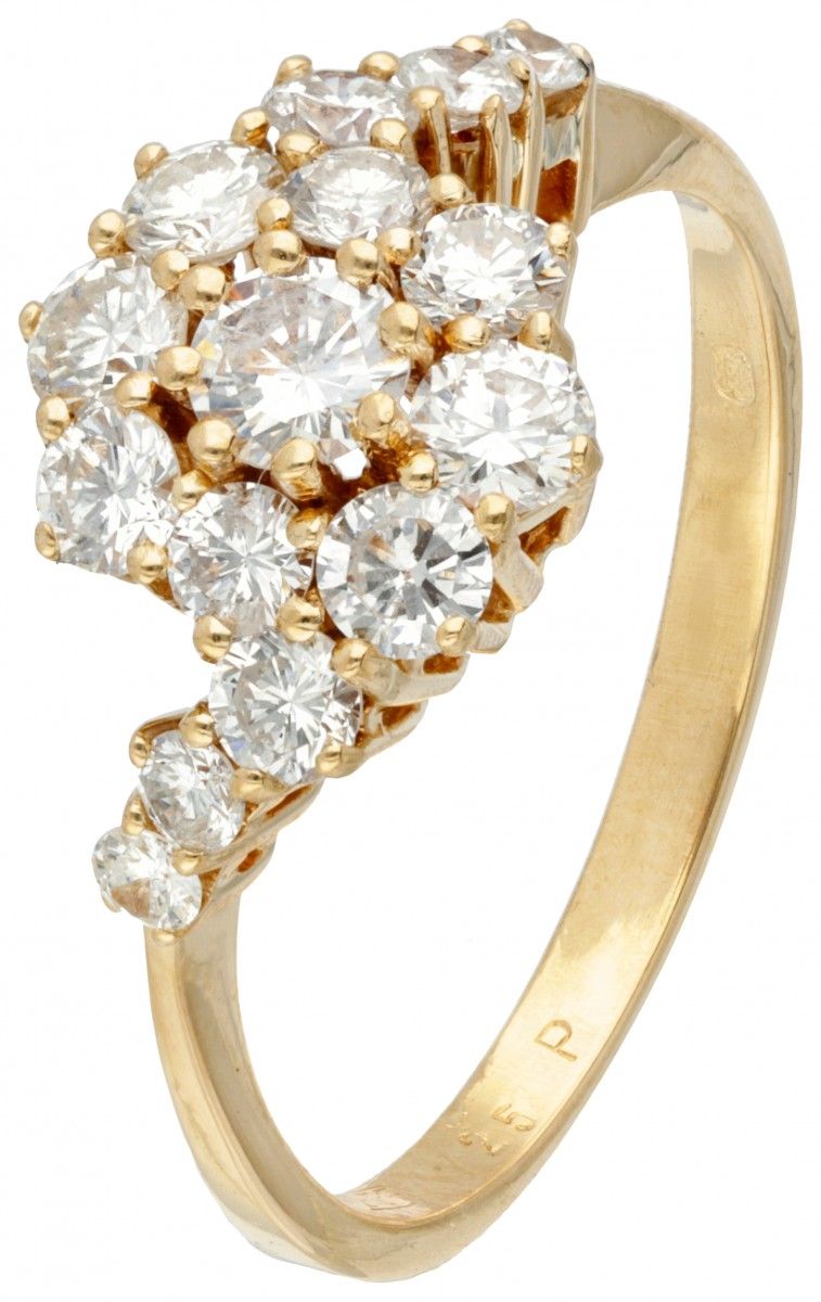 18K. Yellow gold ring set with approx. 1.10 ct. Diamond. 印记：750，125P，难以辨认的制造者标记。&hellip;