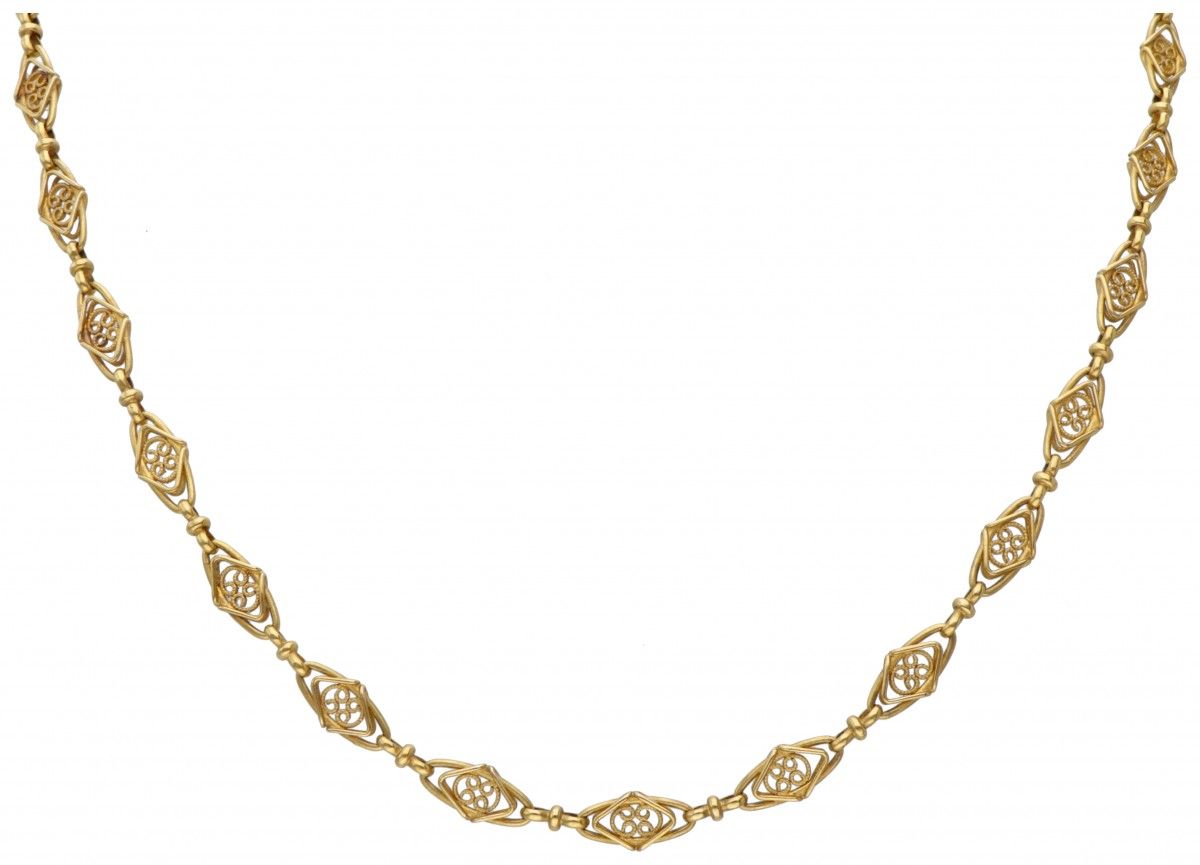 18K. Yellow gold filigree link necklace. Marchi: 750. L: 47 cm. Peso: 15,94 gram&hellip;
