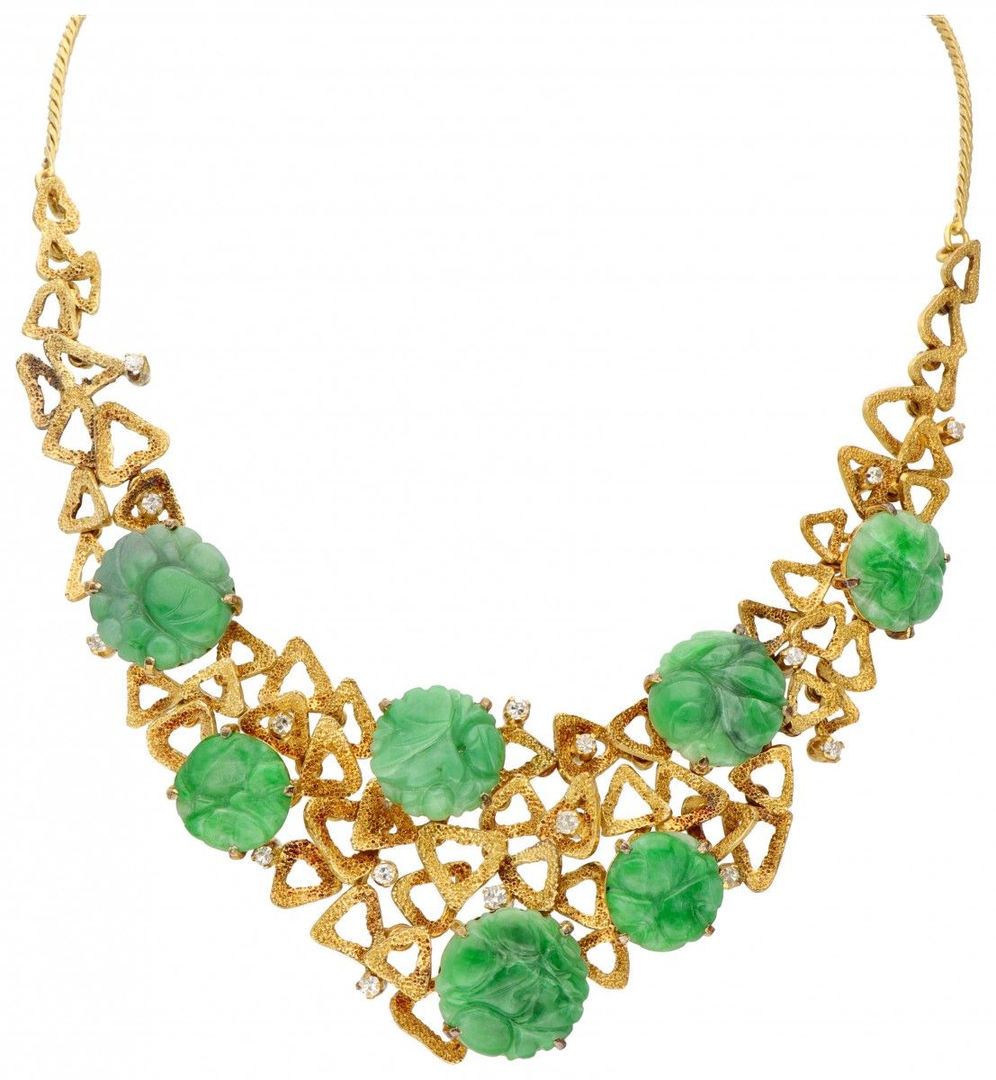 14K. Yellow gold necklace set with approx. 21.2 ct. Jade and approx. 0.48 ct. Di&hellip;