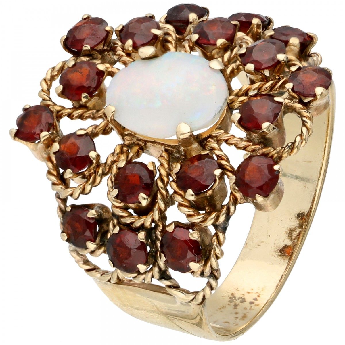 BLA 10K. Yellow gold vintage openwork ring set with garnet and opal. 戒指尺寸：18.5毫米&hellip;