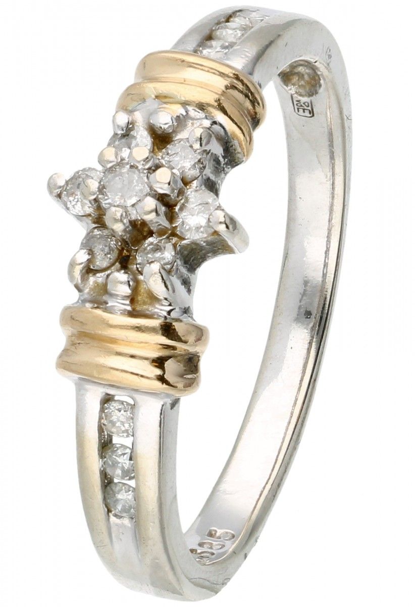 14K. Bicolor gold shoulder ring set with approx. 0.15 ct. Diamond. Herstellermar&hellip;