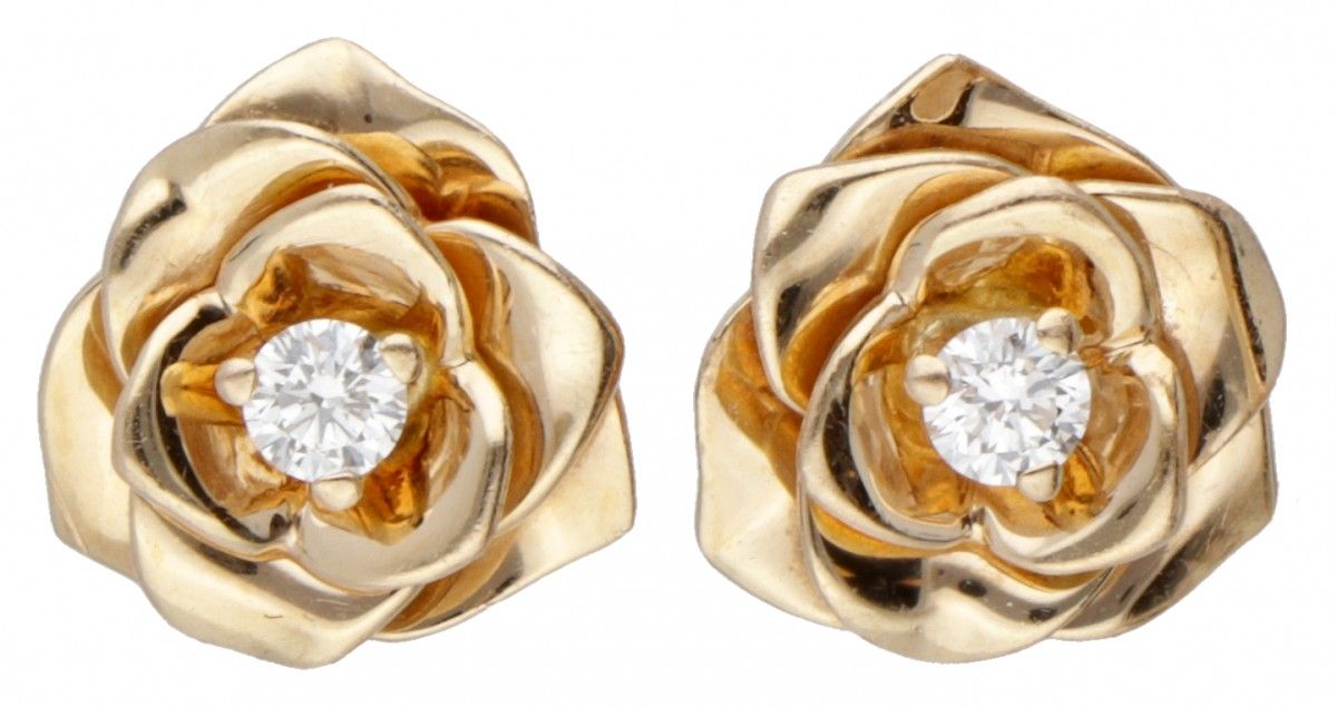 18K. Rose gold Piaget 'Rose' ear studs set with approx. 0.10 ct. Diamond. Poinço&hellip;