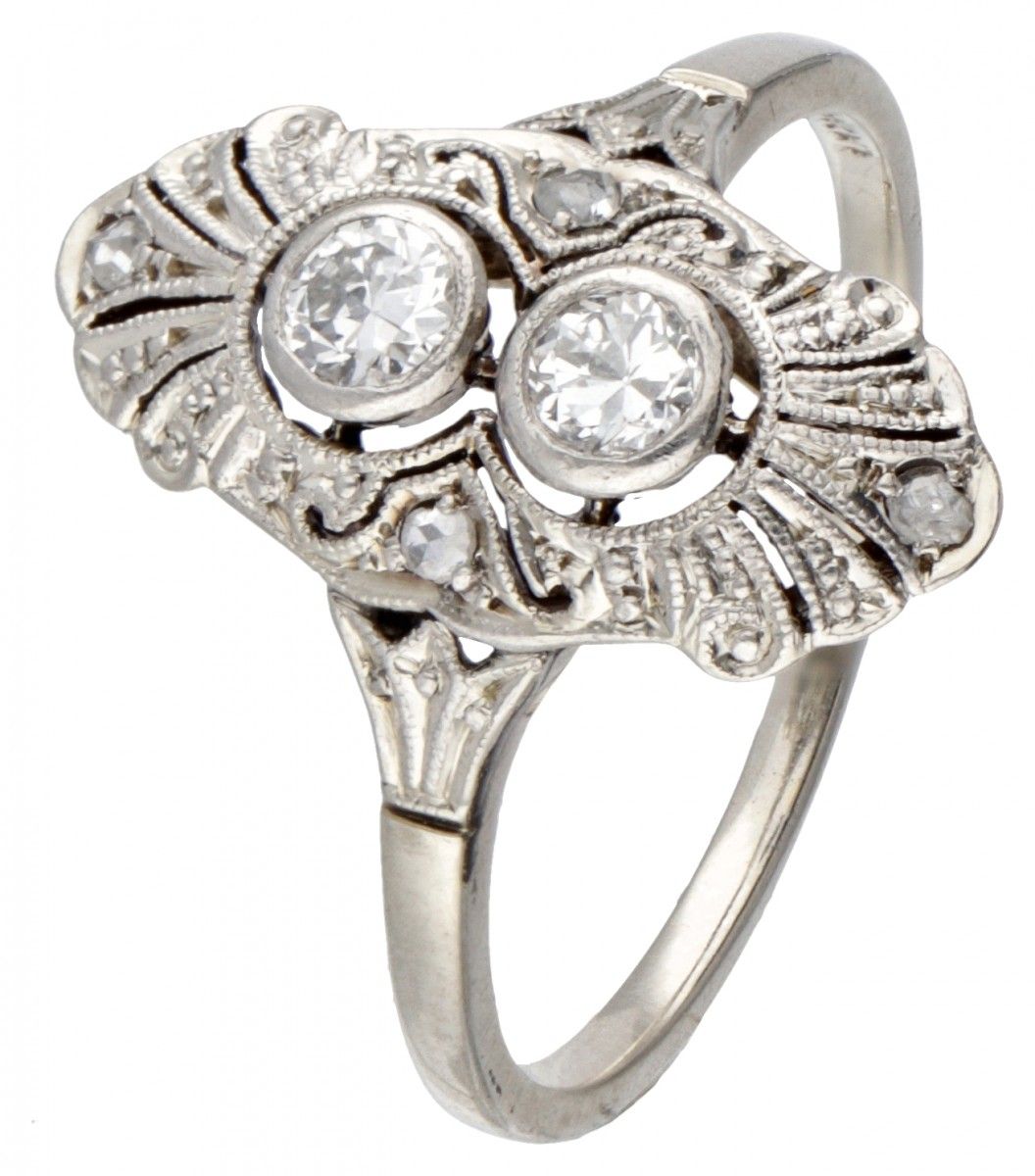 BLA. 10K. White gold openwork Art Deco ring with approx. 0.20 ct. Diamond. Engas&hellip;