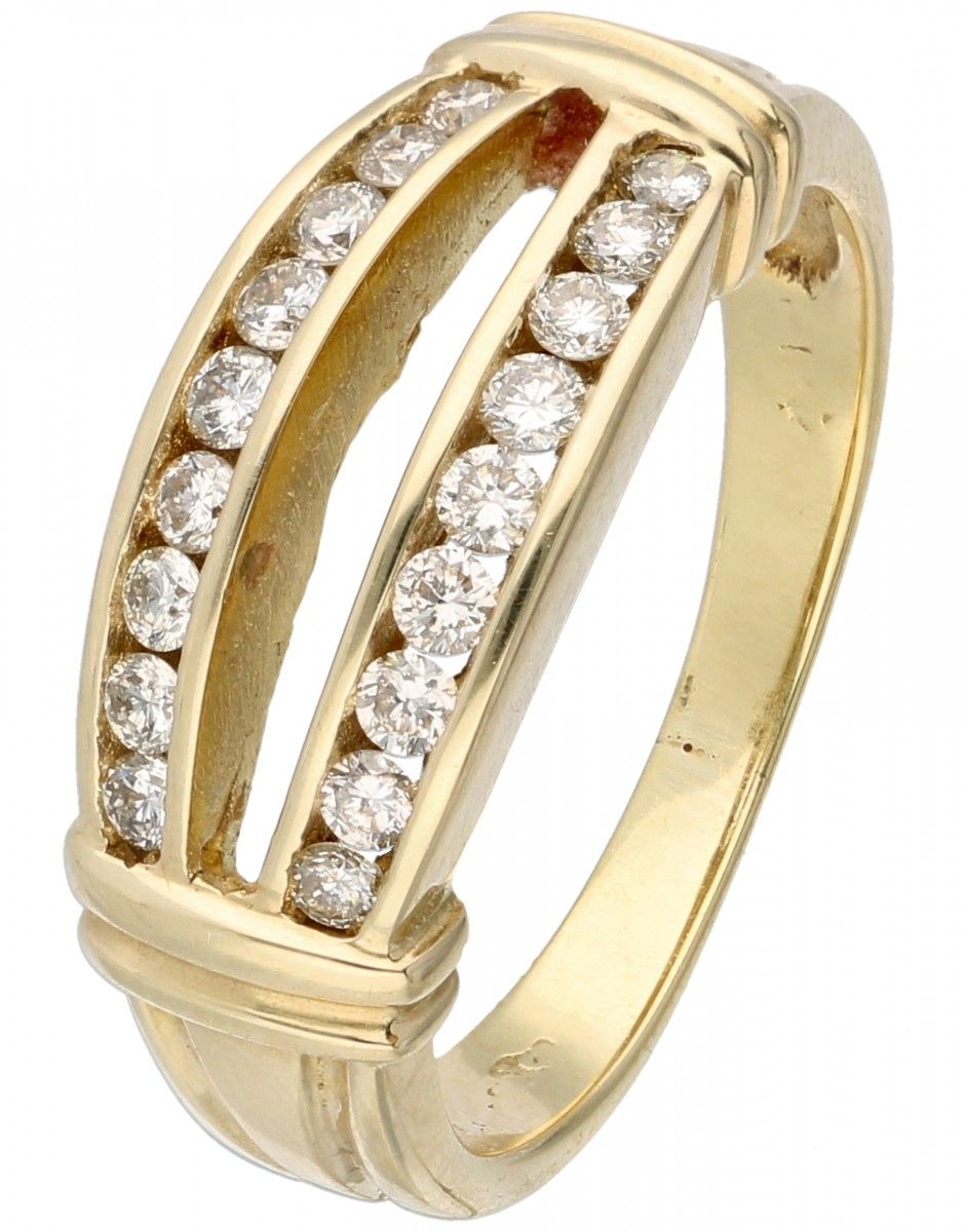 14K. Yellow gold ring set with approx. 0.36 ct. Diamond. 18 diamantes de talla b&hellip;